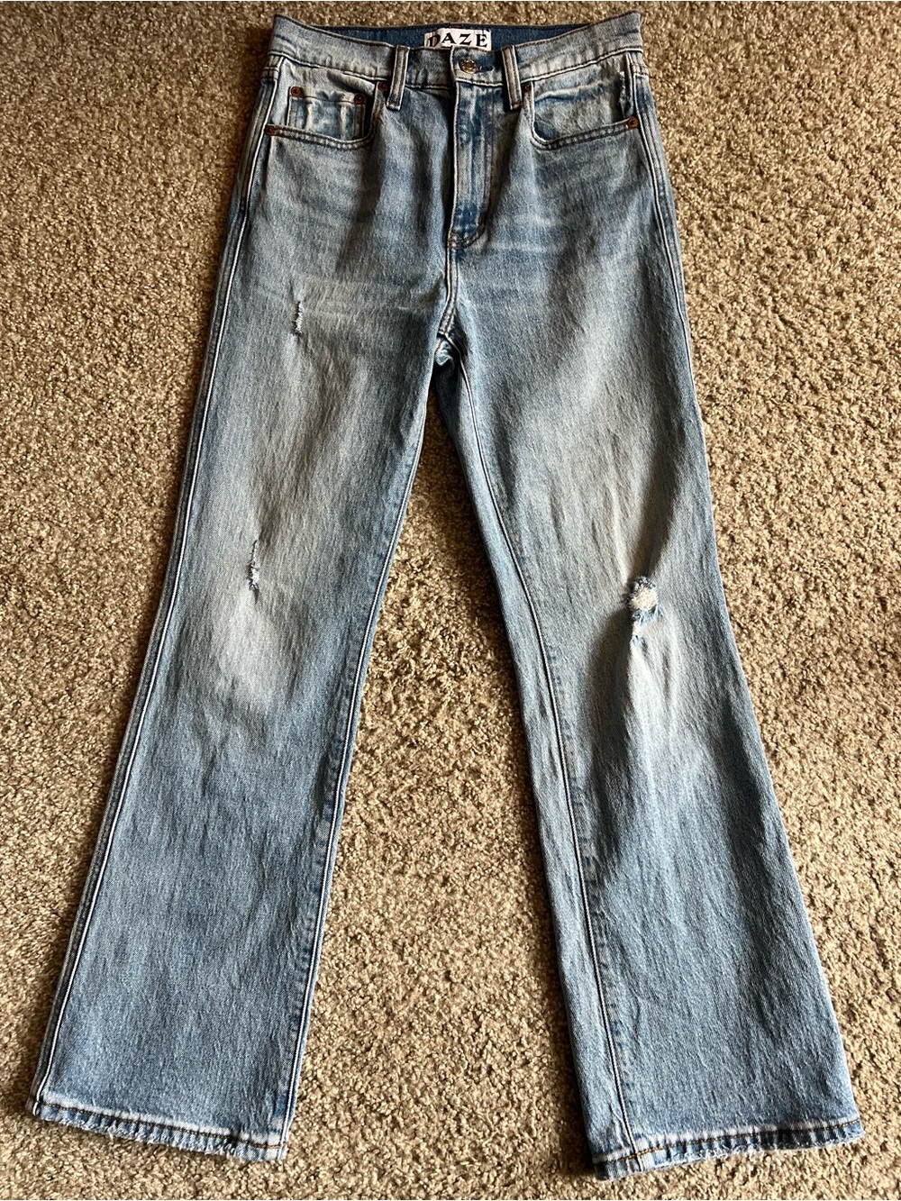 DAZE Women's Light Blue Wide-Leg Flare Jeans
